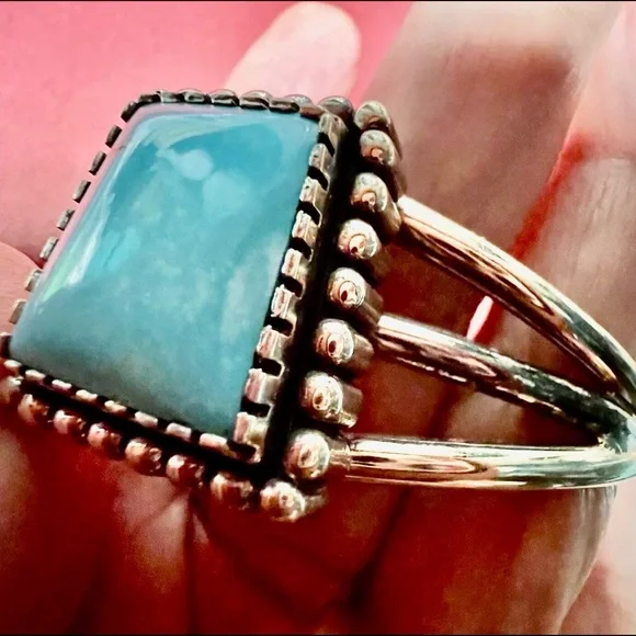 Vintage Sterling Silver turquoise Navajo cuff Bracelet by Carol Felley. - Picture 13 of 15